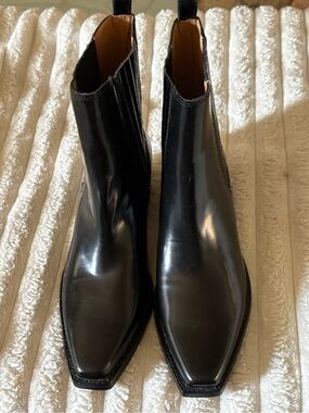 Madewell Black Leather Pointed Chelsea Ankle Boots